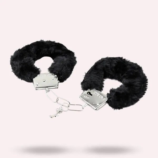 Esposas sencillas peluche negro - Secretos.com